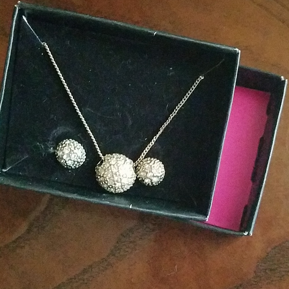 AVON necklace and earrings